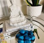 Blue Howlite Tumbled Stone - Image 4